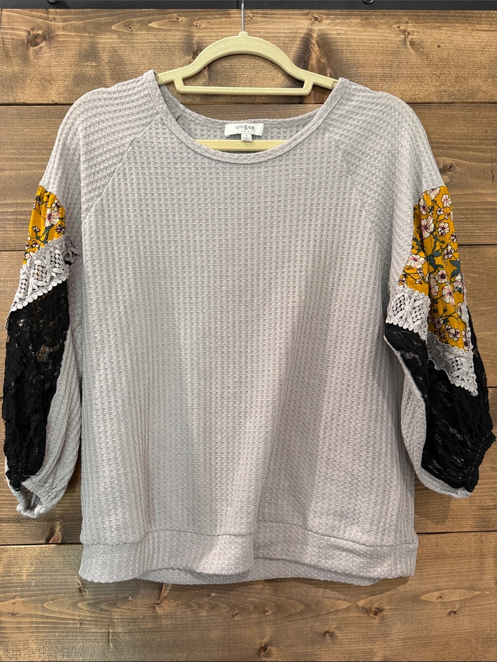 Umgee Light Gray Waffle Top with Mustard Floral & Black Lace Sleeves